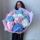Букет из нежных голландских гортензий