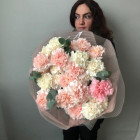 Букет из нежных гвоздик