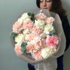 Букет из нежных гвоздик