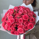Букет из кустовой розы кораллого цвета "Парадиз"