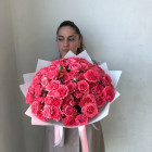 Букет из кустовой розы кораллого цвета "Парадиз"
