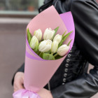 Букет из 7 белых тюльпанов