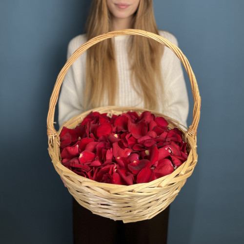 Лепестки роз (красные)